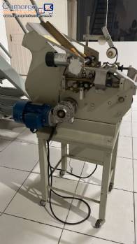 Rotuladora  para frascos cil�ndricos auto-adesivos Diedro