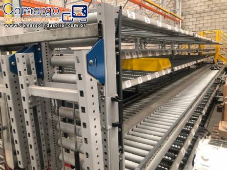 Porta paletes esteira rolante flowracks Águia