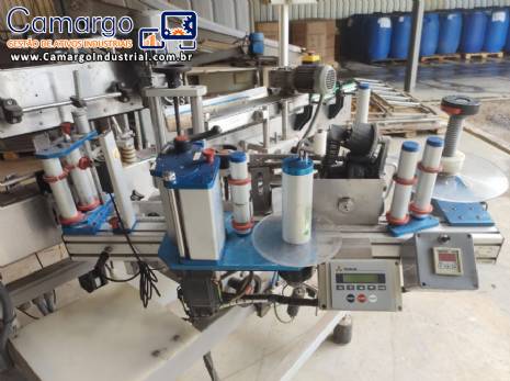 Rotuladora para frascos planos e cil�ndricos PE Latina