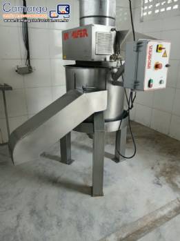 Descascador industrial  de cebolas e vegetais em a�o inox Incalfer at� 1000 Kg / hora