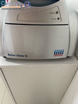 Termociclador de PCR em tempo real para exames de biologia molecular QIAGEN