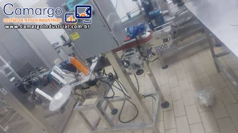 Rotuladora automática para potes frascos cilíndricos Maqmundi