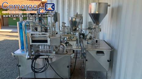 Envasadora rotativa de frascos potes Delgo para produtos pastosos doces latic�nios